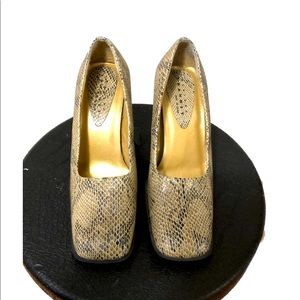 NY Transit Snake Skin Heels Size 5.5M
